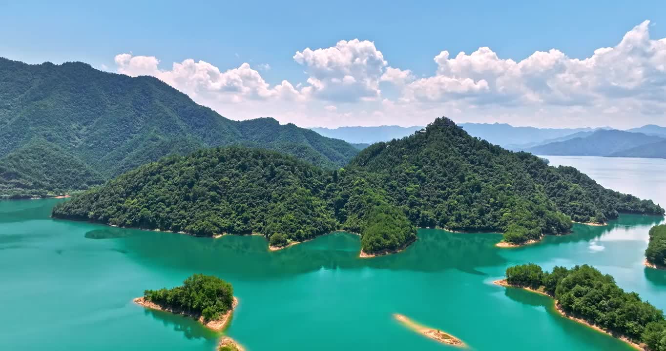 航拍中国杭州千岛湖夏季山脉湖泊自然风光视频素材