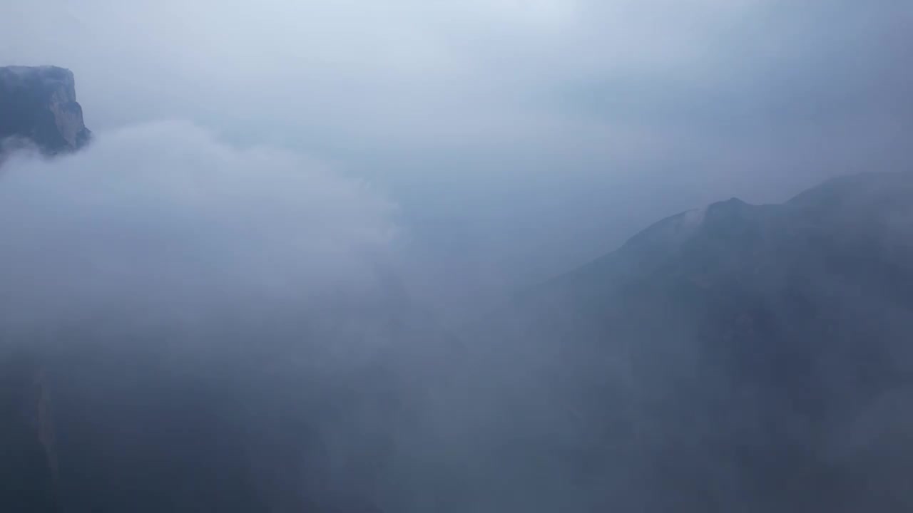 自然风景震撼长江风光云雾缭绕航拍视频视频素材