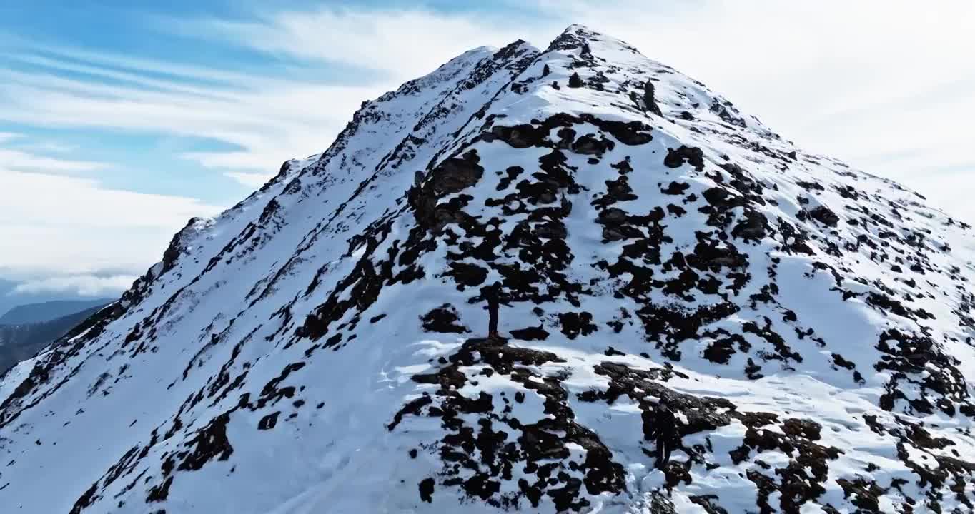 美丽自然风光川西雪山夹金山航拍风景视频素材