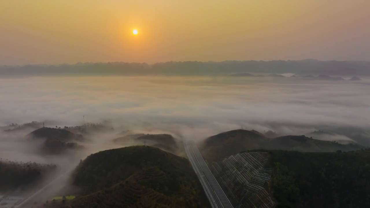 贵州惠水县清晨的平流雾美景视频素材