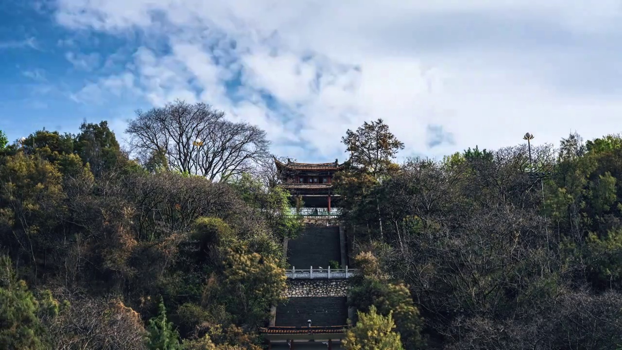 云南大理洱海边玉洱银苍延时视频素材