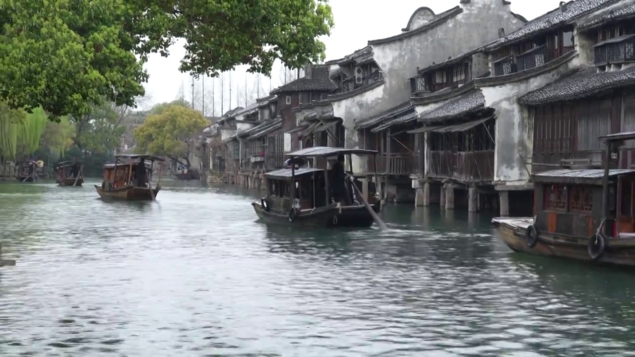 细雨中的乌镇视频素材