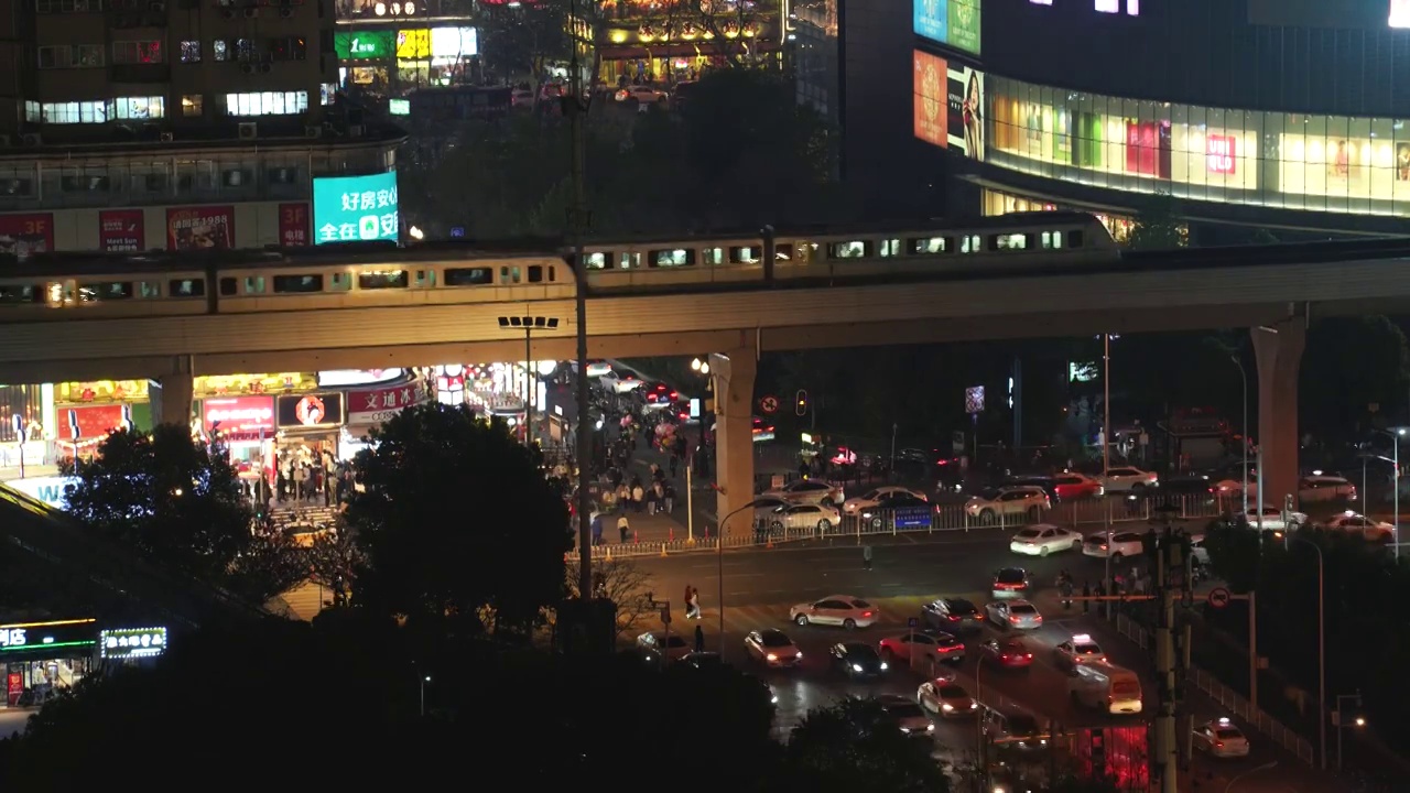 城市轨道交通轻轨列车道路街景夜景视频素材