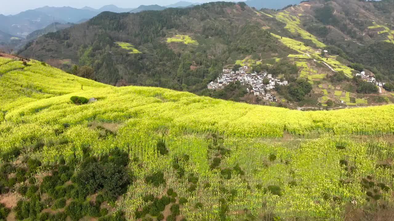 皖南歙县武阳峰山传统古村落风光航拍合集视频素材