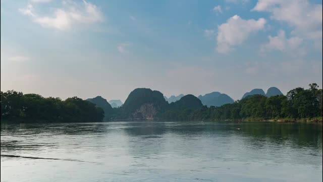 夏日的漓江山和水视频素材