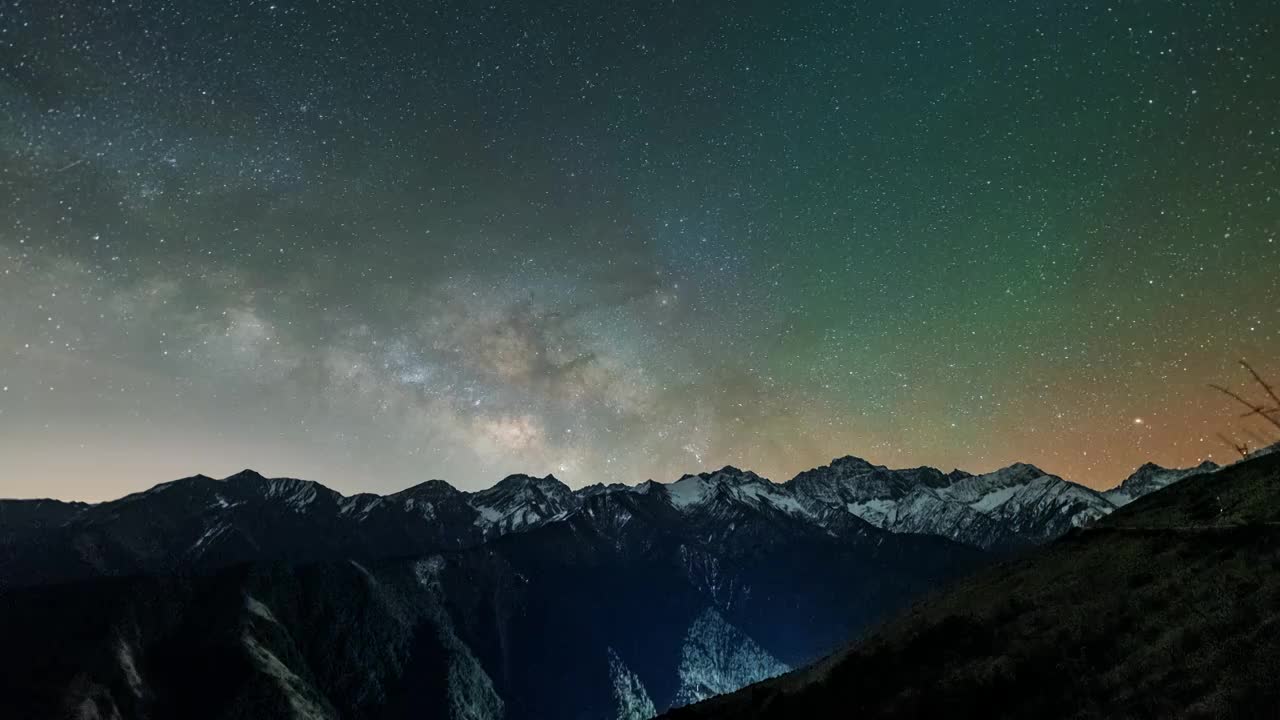 四川阿坝州巴朗山银河星空视频下载