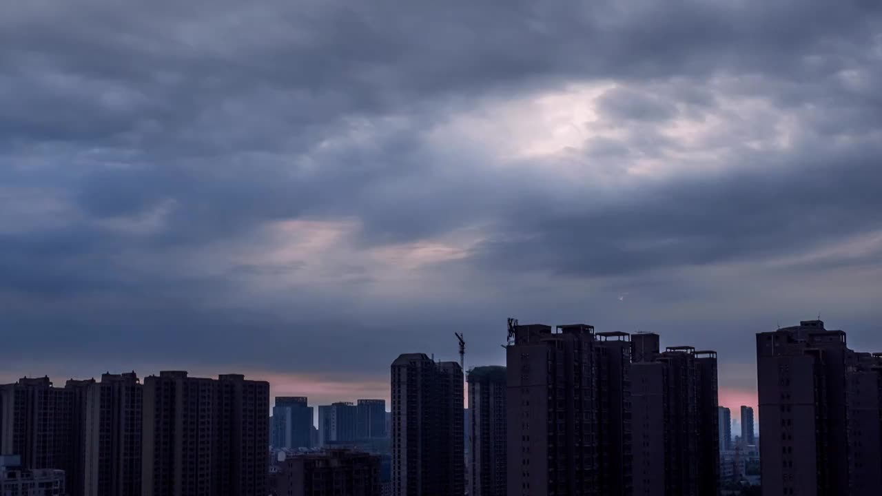 延时 黎明时分的城市天空 风起云涌 河南省 郑州市 荥阳市视频素材