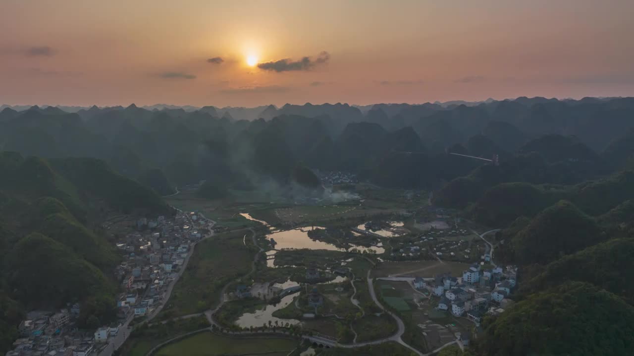 贵州黔南长顺县神泉谷的落日风光视频素材