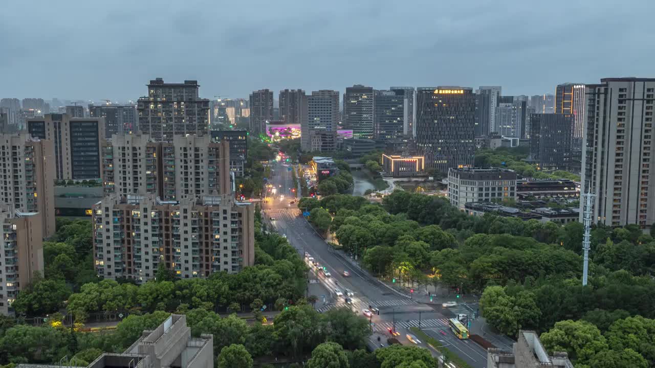 城市傍晚车流城市脉搏延时视频素材