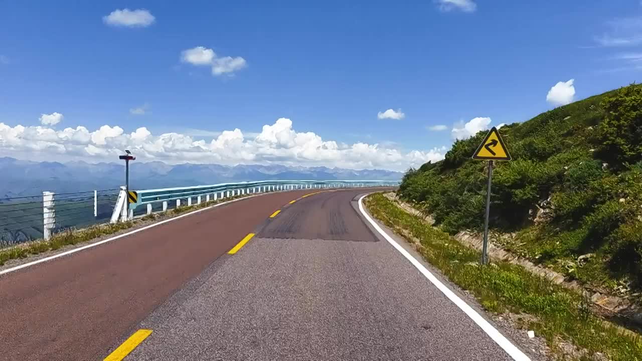 四川甘孜川西高原公路行车自然风景视频素材