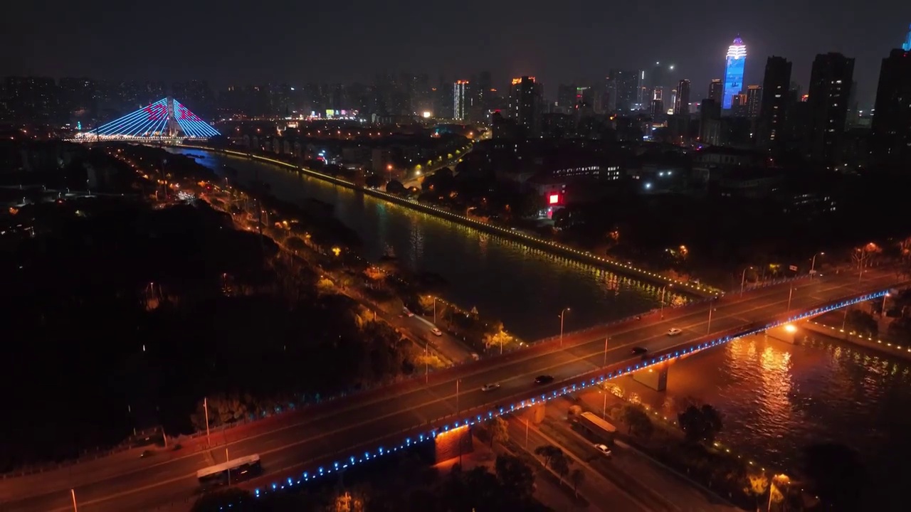 江苏省无锡市梁溪区锡山大桥夜景视频素材