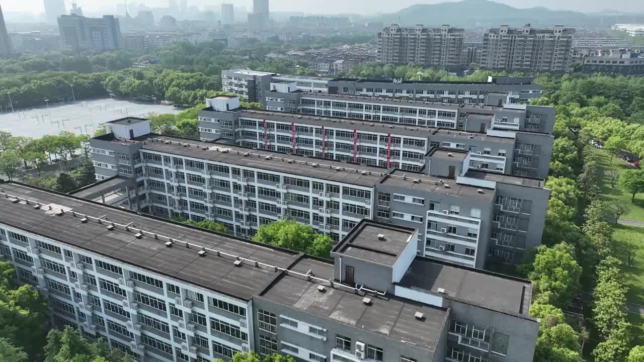 江苏省常州市溧阳市溧阳中学-教学楼视频素材