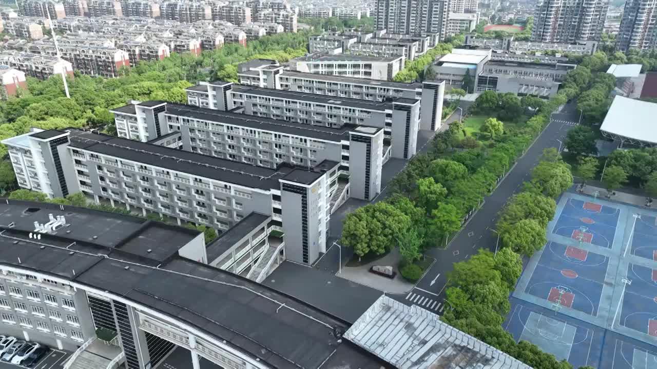 江苏省常州市溧阳市溧阳中学-教学楼视频素材