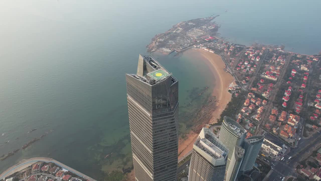 山东青岛浮山湾城市高楼天际线航拍风光视频素材