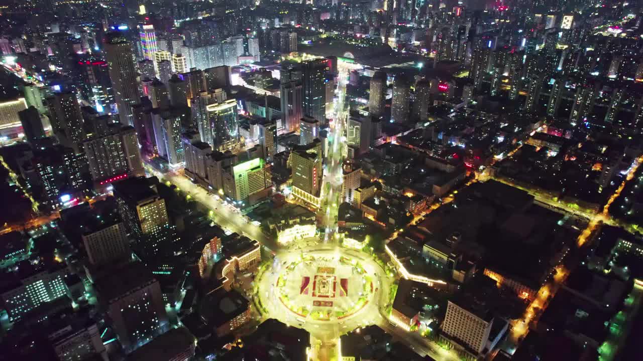 中国辽宁沈阳中山广场夜景航拍视频素材