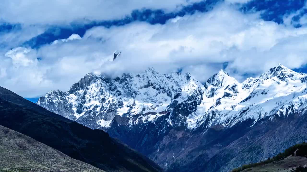 四姑娘山雪山延时视频素材