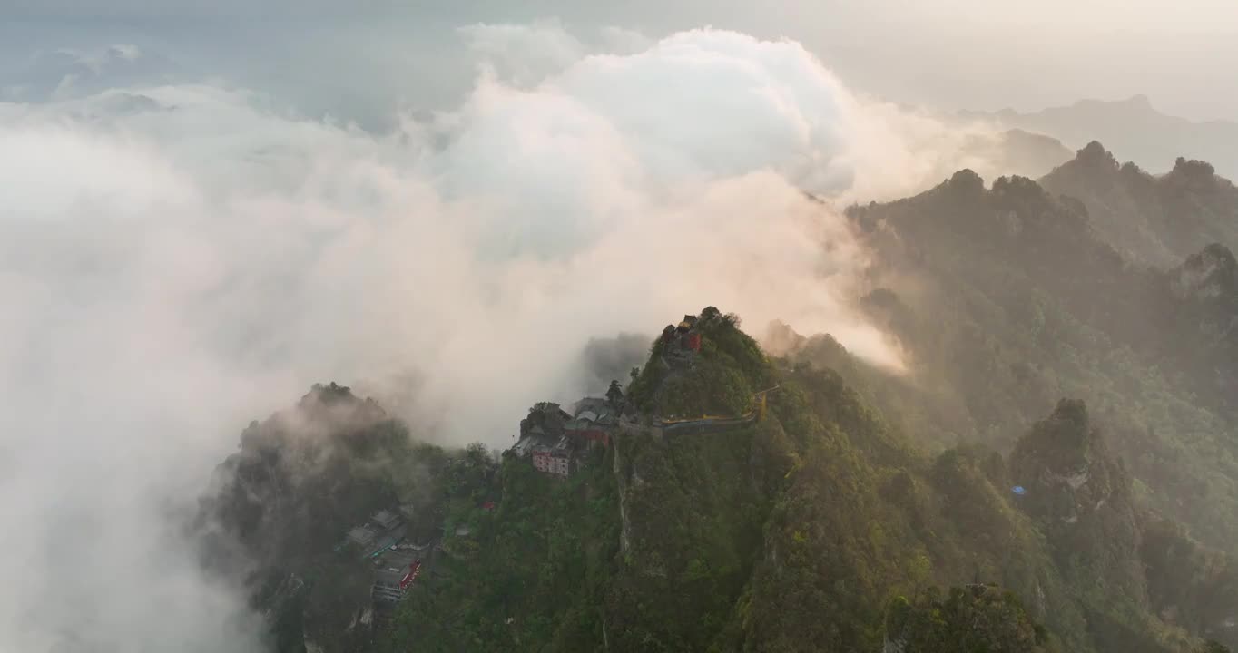 湖北十堰：道教名山武当山风光视频素材