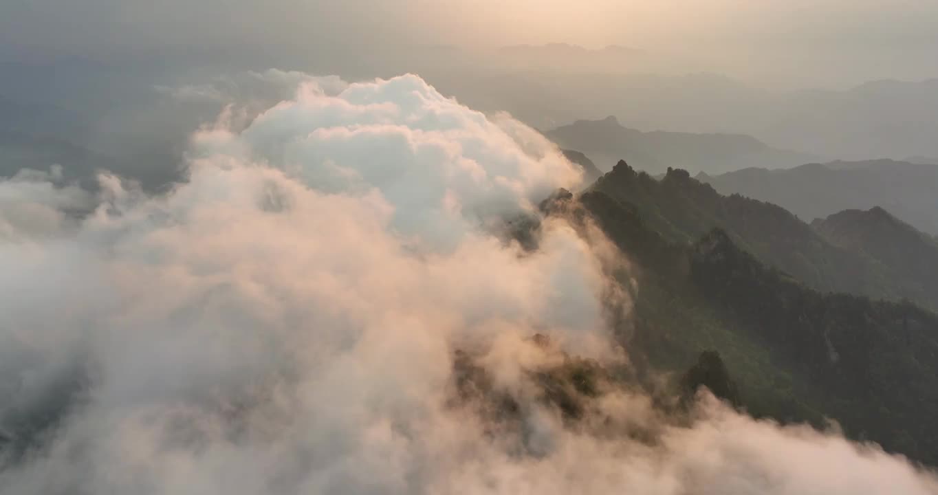 湖北十堰：道教名山武当山风光视频素材