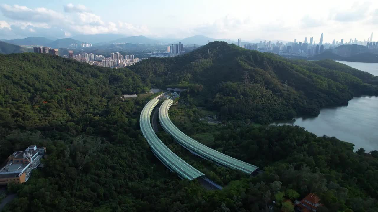 深圳仙湖植物园高速路航拍视频素材