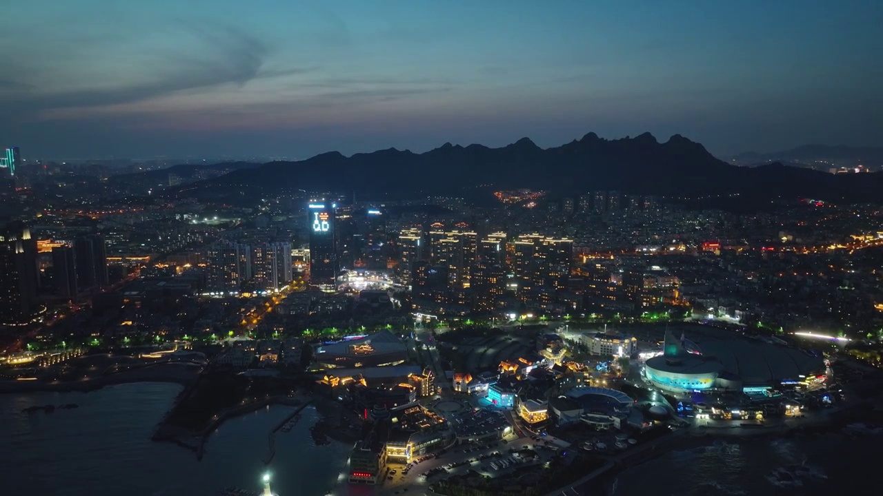 航拍山东青岛海景城市灯光夜景视频素材