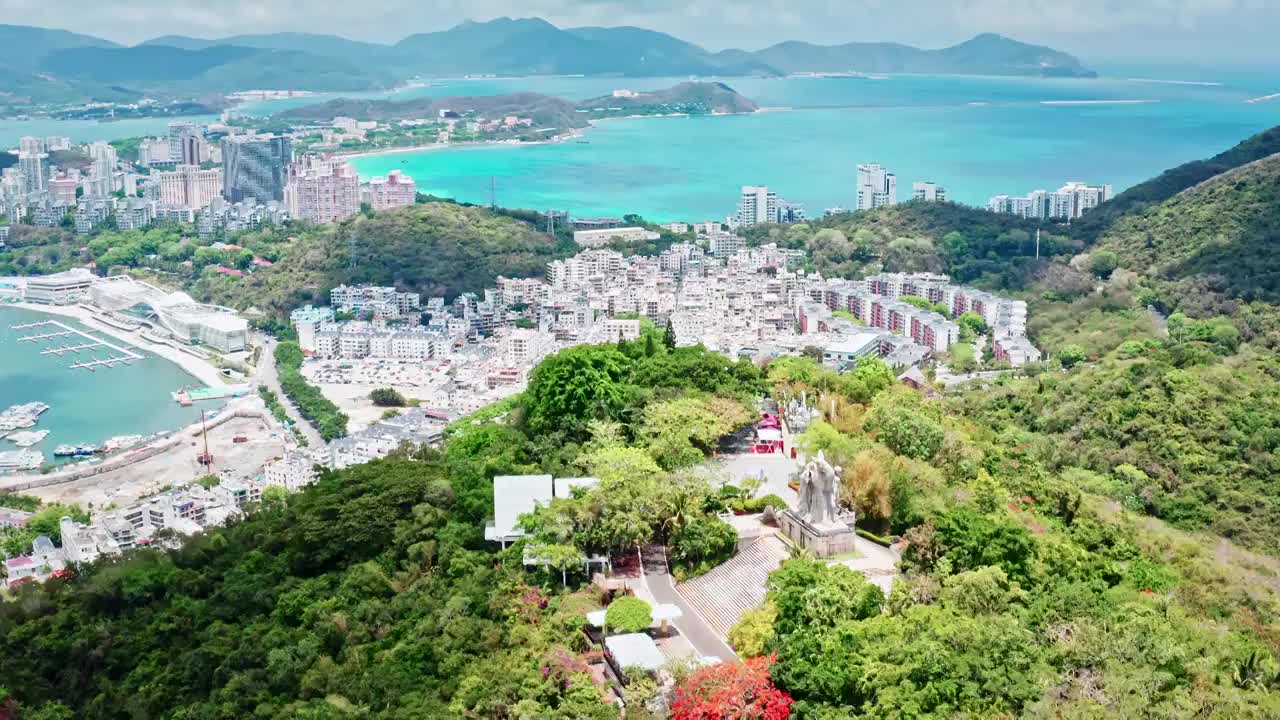 海南省三亚市三亚湾鹿回头风景区视频素材