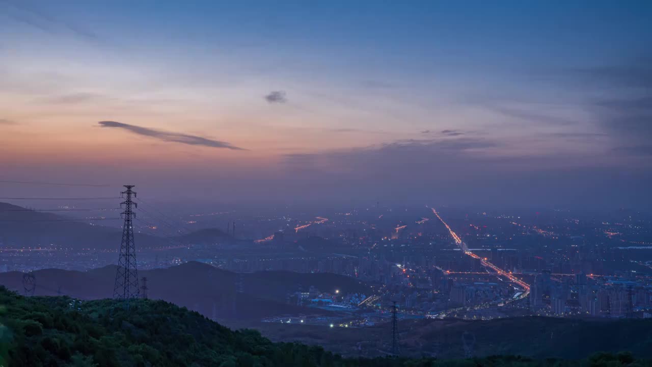 北京城市天际线雾中日出延时视频素材