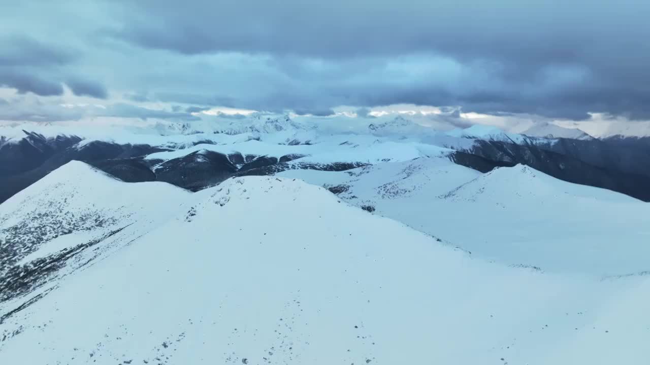 航拍中国西藏林芝雪山风光视频素材