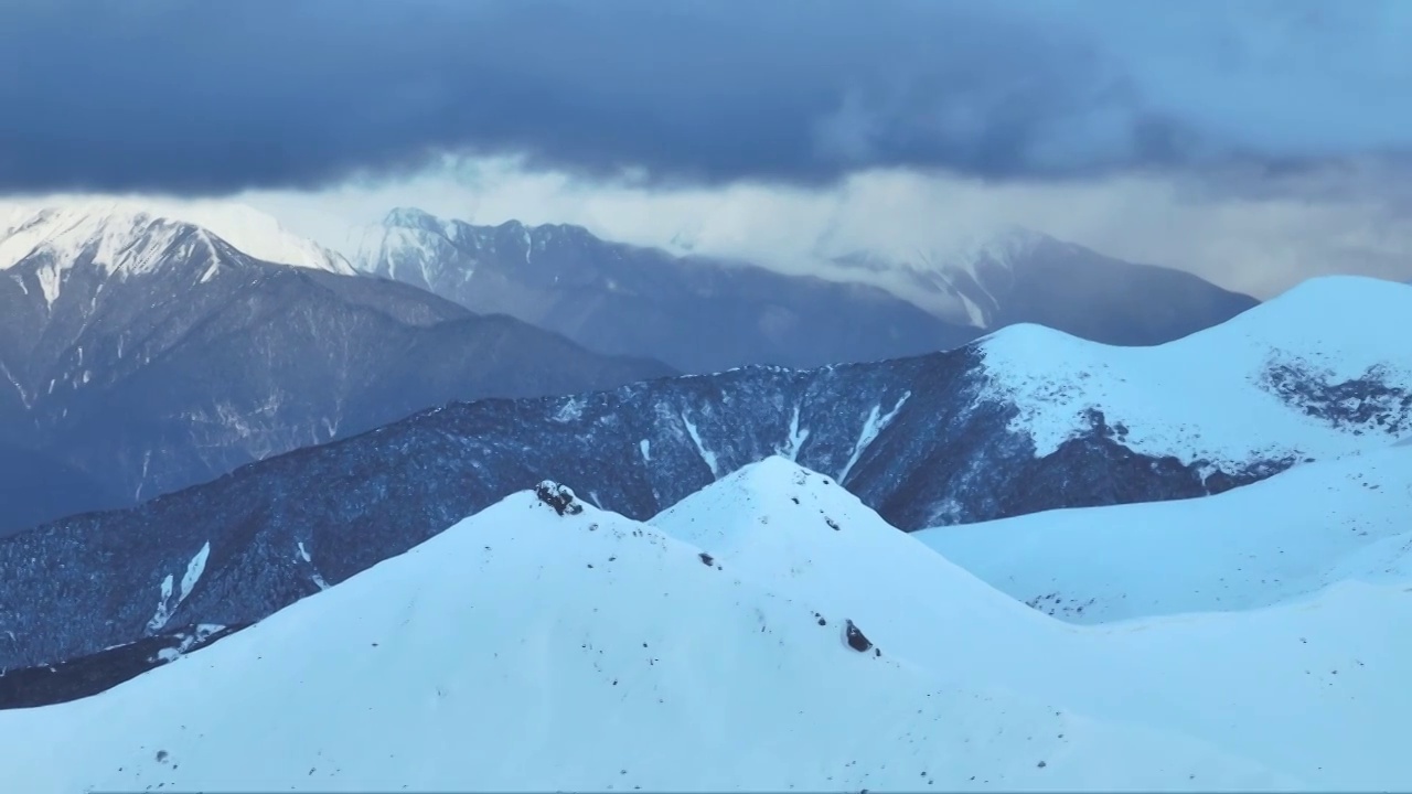 航拍中国西藏林芝雪山风光视频素材