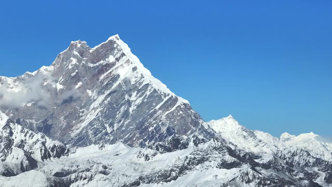 西藏林芝南迦巴瓦峰雪山风光视频素材