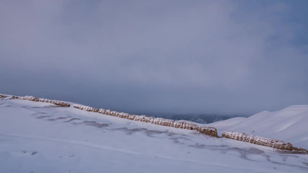 雪后长城 祁连山 河西走廊的云海日出视频下载