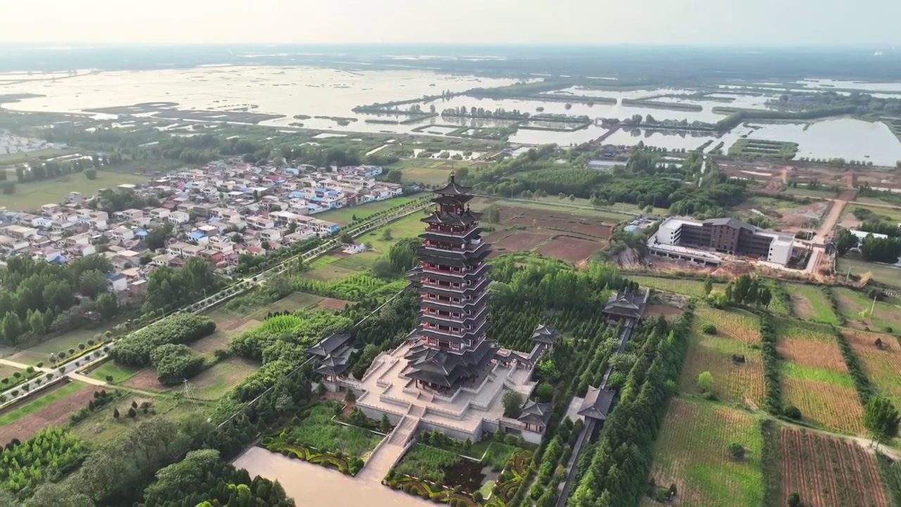 航拍山东济宁5A级微山湖景区地标望湖楼视频素材