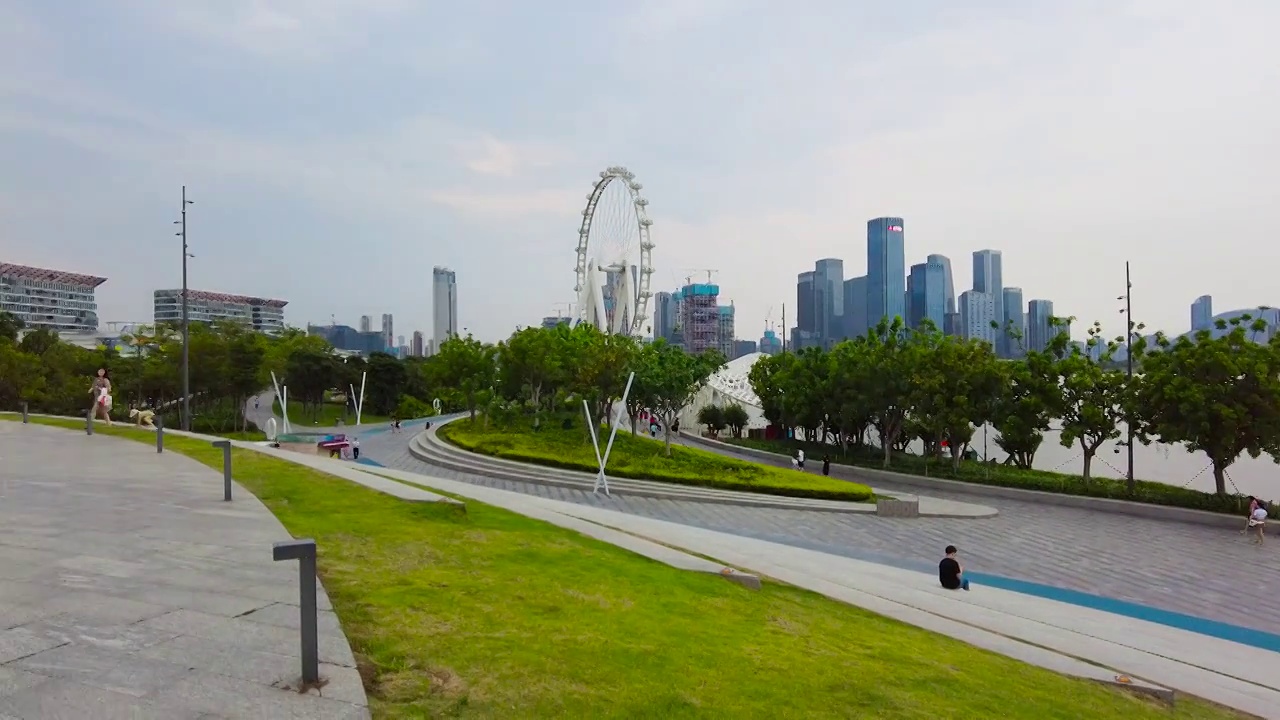 广东省深圳市宝安区欢乐港湾湾区之光摩天轮视频素材