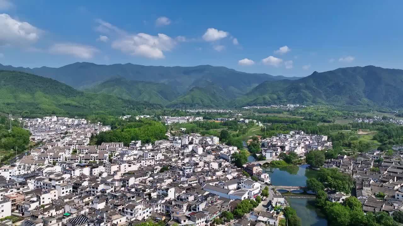 航拍中国传统水墨风安徽黟县宏村景区视频素材