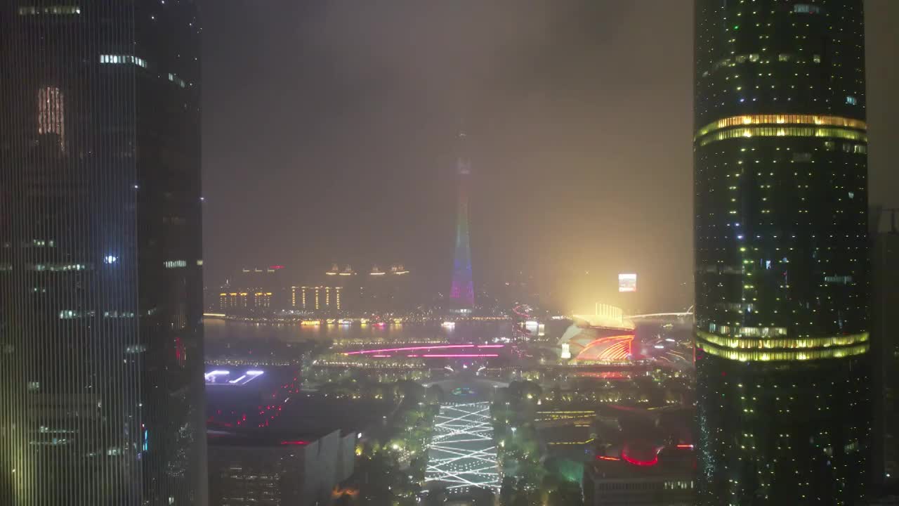 广州珠江新城夜景云雾航拍视频素材