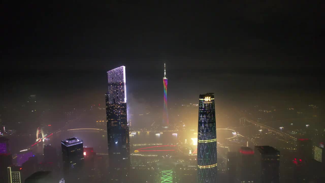 广州珠江新城夜景云雾航拍视频素材