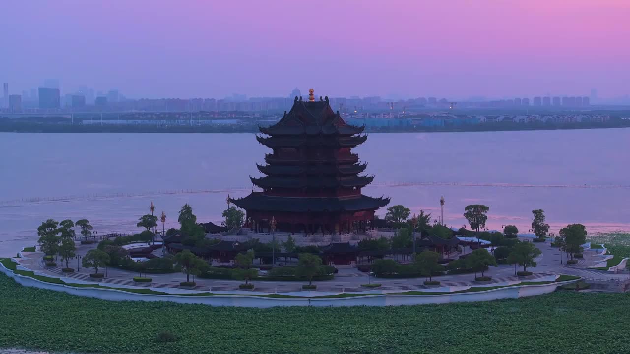 苏州园区阳澄湖半岛重元寺日落晚霞航拍视频素材