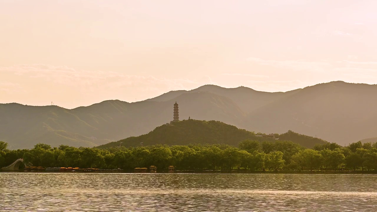 北京颐和园傍晚云彩夕阳风光视频素材