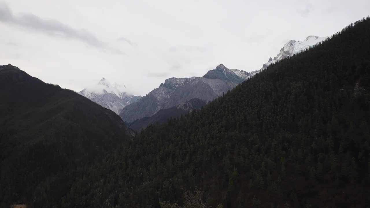 稻城亚丁雪山延时风光视频素材