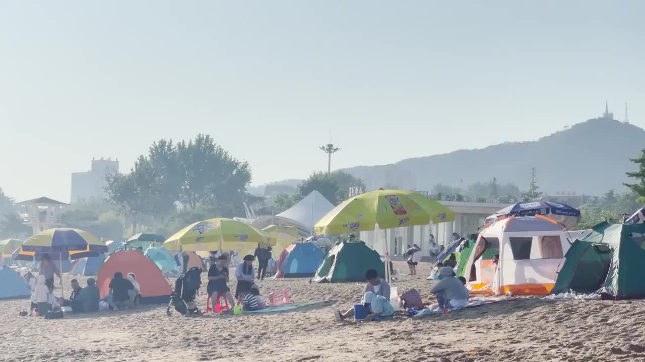 夏日里的大连傅家庄海水浴场视频素材