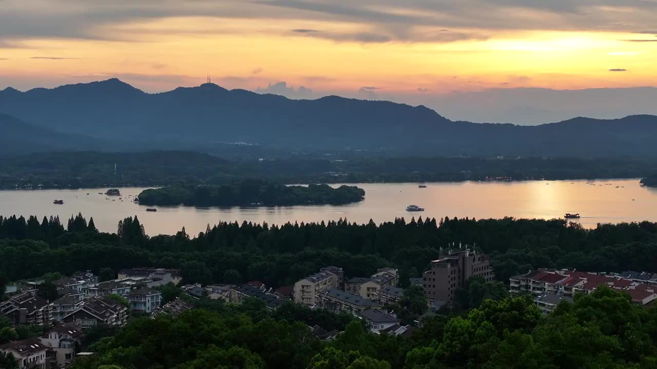 夕阳下的杭州西湖风景视频素材