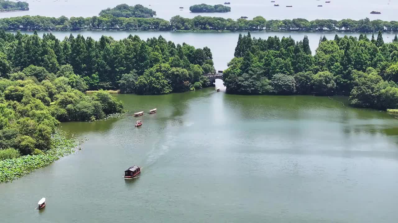 航拍杭州西湖名胜风景区茅家埠视频素材