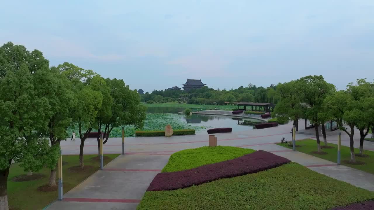 苏州园区阳澄湖半岛重元寺与莲池湖公园视频素材