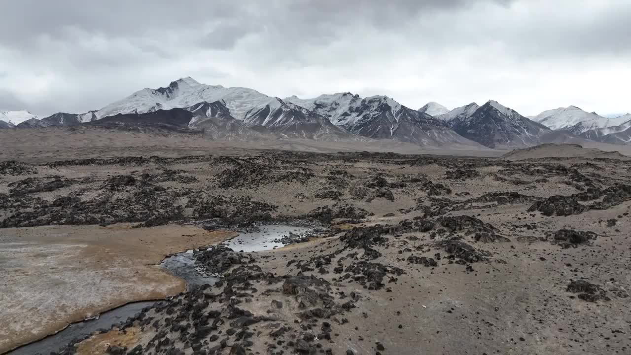 航拍昆仑山脉视频素材