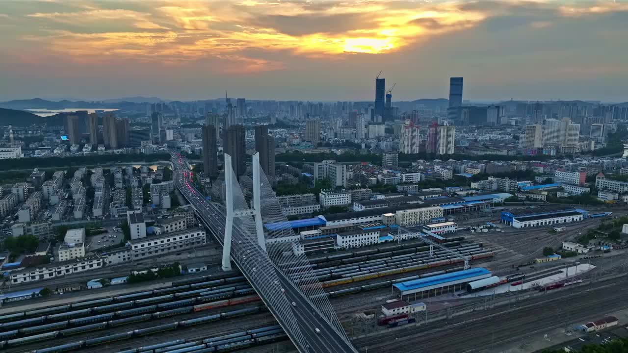 徐州市和平大桥车辆段傍晚夕阳视频素材