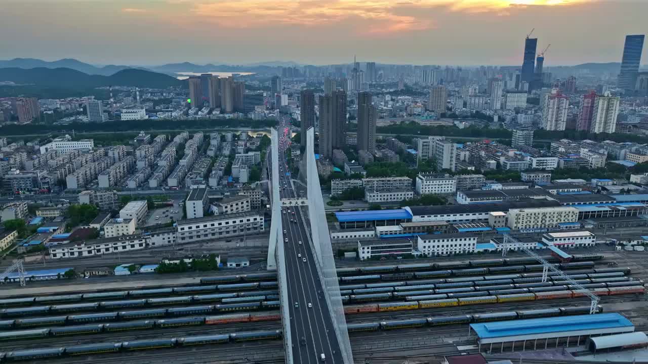 徐州市和平大桥车辆段傍晚夕阳视频素材