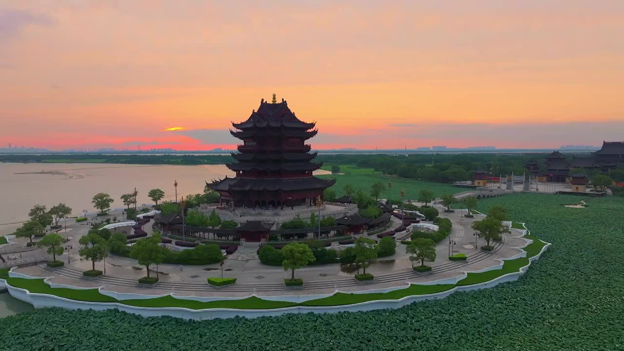 苏州园区阳澄湖半岛重元寺日落晚霞风景视频素材