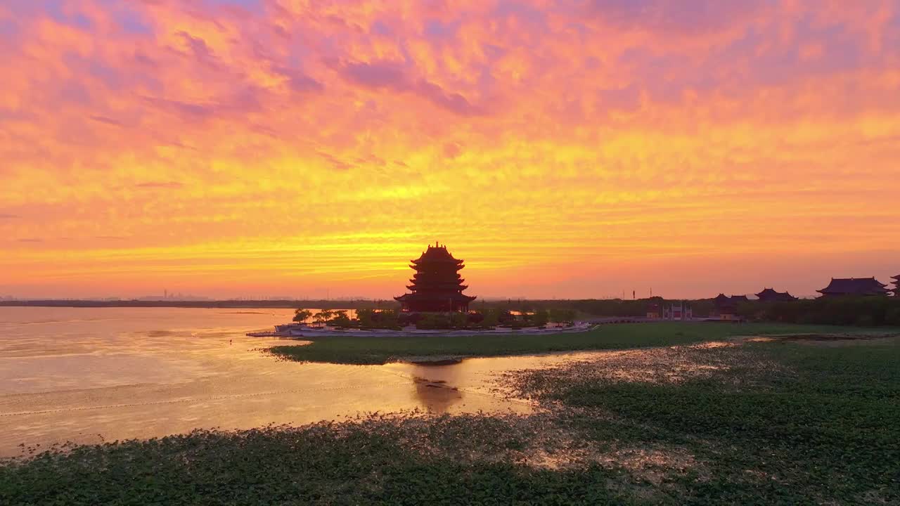 苏州园区阳澄湖半岛重元寺日落晚霞风景视频素材