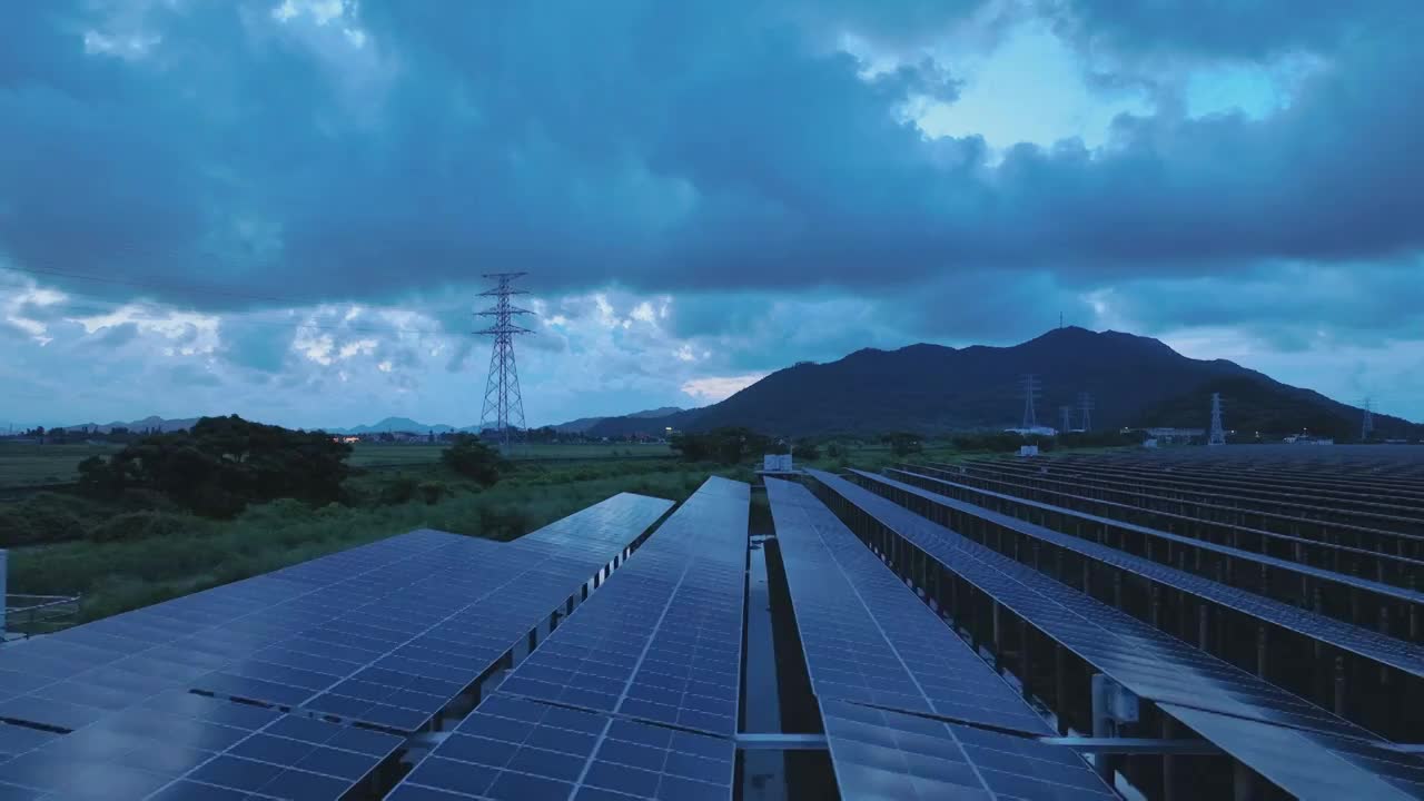 江门台山太阳能鱼塘光伏发电清洁能源碳中和视频素材