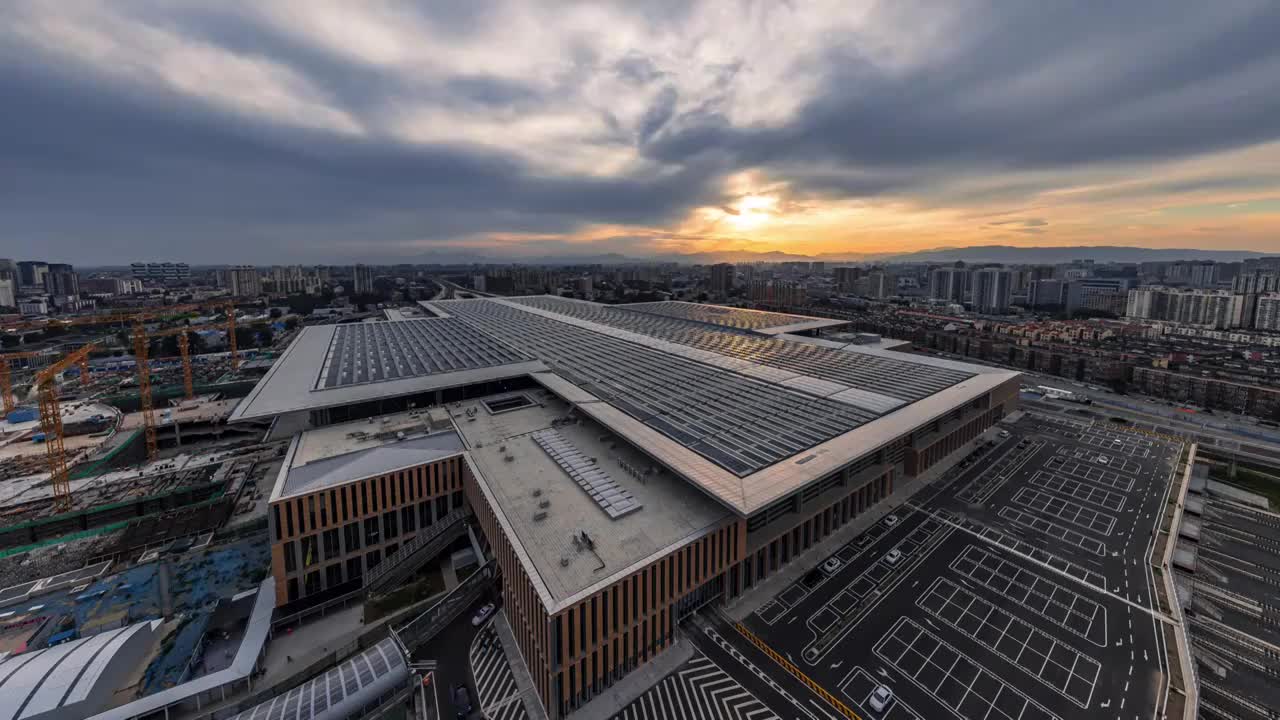 北京丰台火车站晚霞日转夜延时视频素材