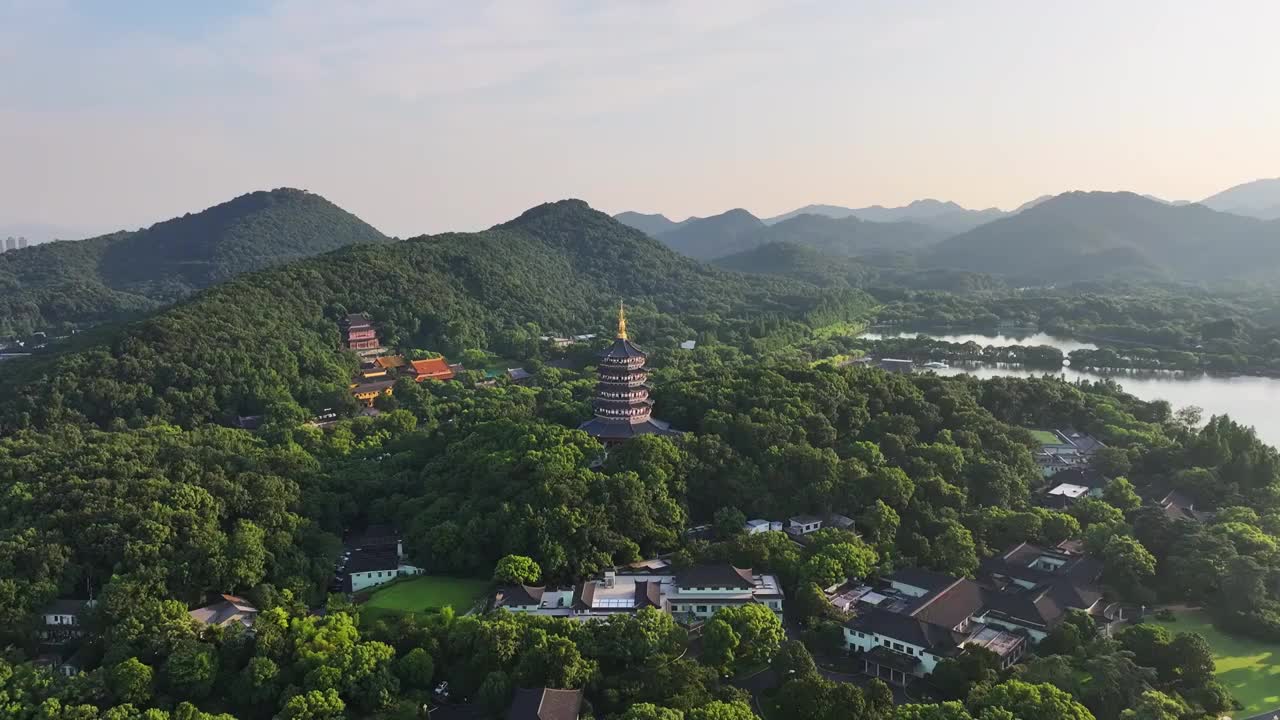 中国杭州西湖雷峰塔视频素材